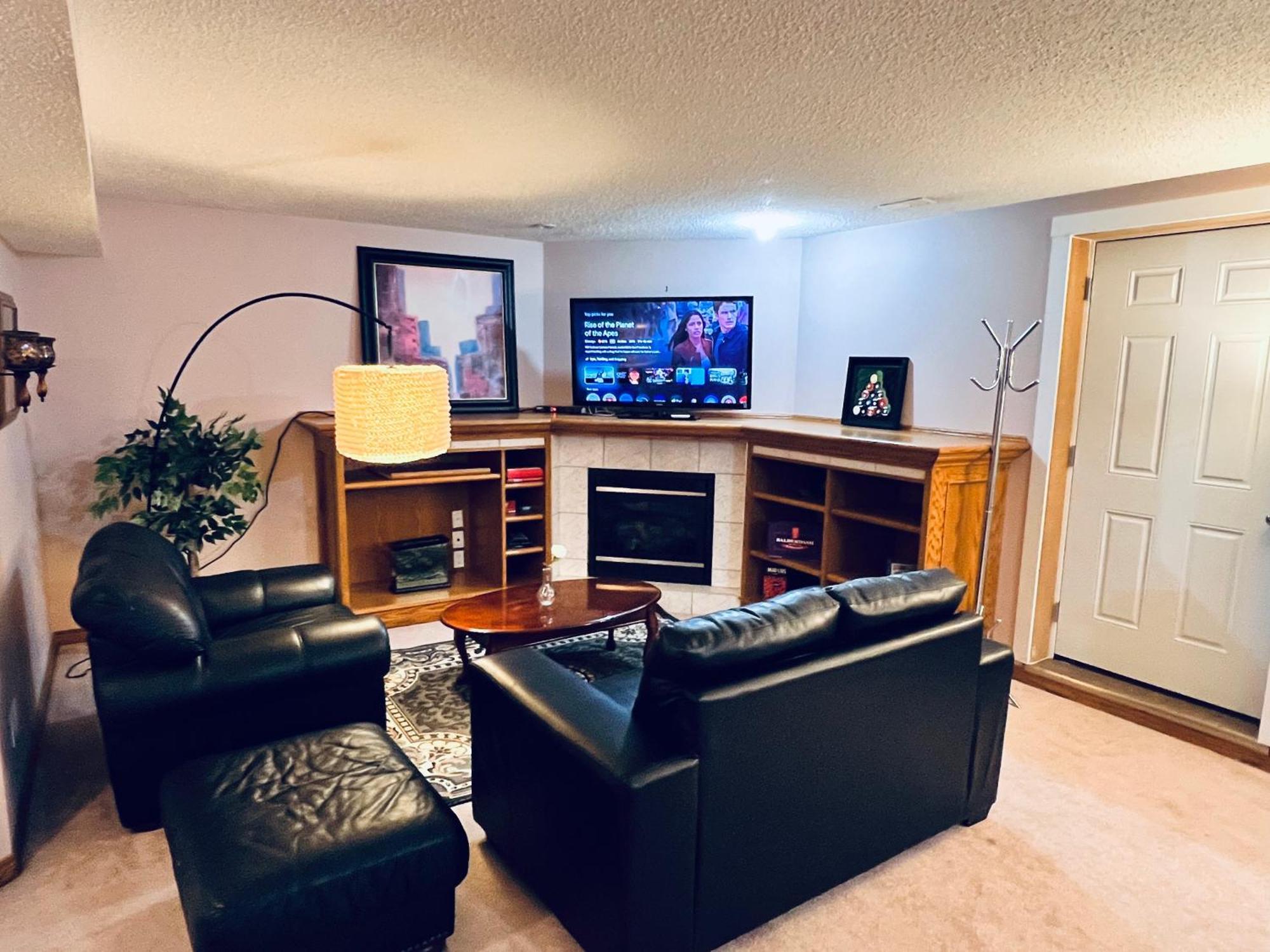 A Classic Homely Basement Suite! Chestermere Екстериор снимка