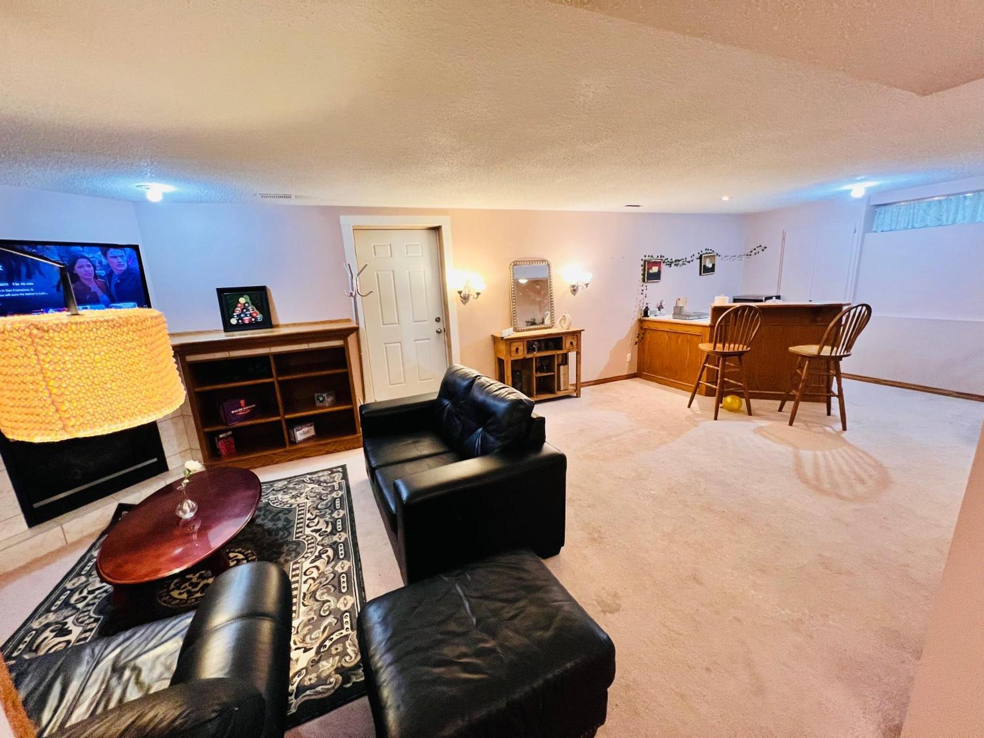 A Classic Homely Basement Suite! Chestermere Екстериор снимка