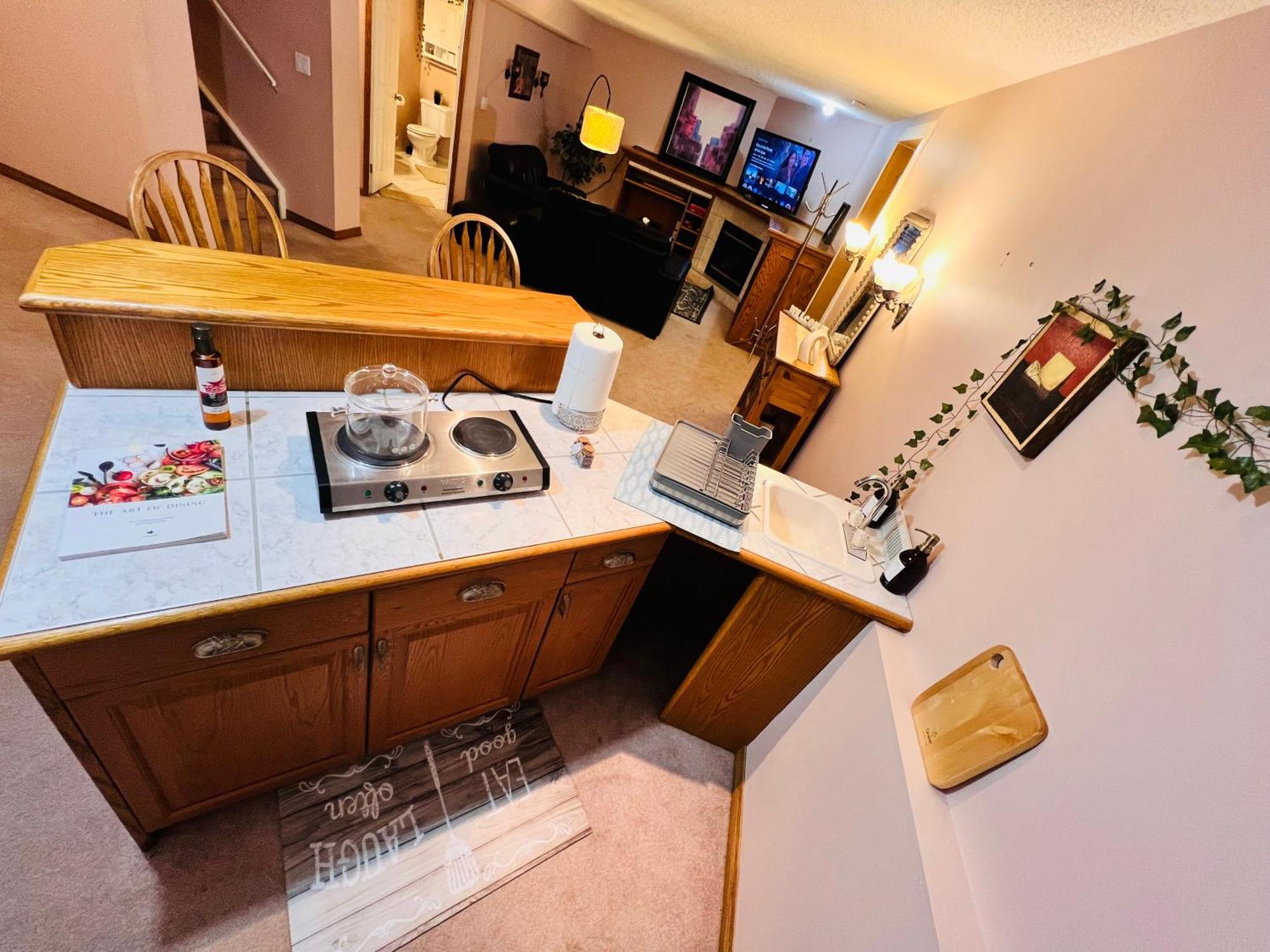 A Classic Homely Basement Suite! Chestermere Екстериор снимка
