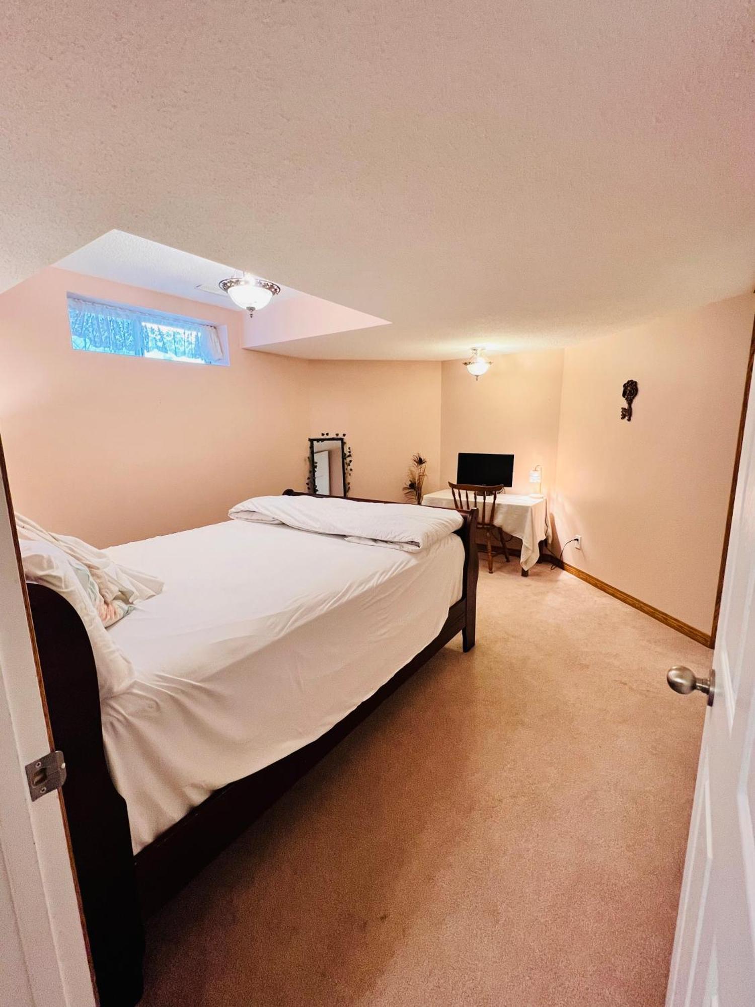 A Classic Homely Basement Suite! Chestermere Екстериор снимка